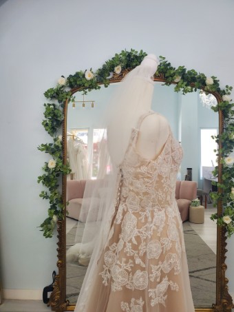 Toni Federici Kaye #0 default Light Ivory thumbnail