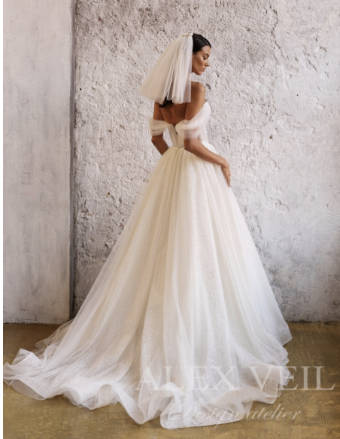 Alex Veil Joanne #3 Soft White thumbnail