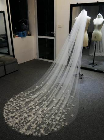 Lamnhi Studio Style# LS32 - Deep V Cape Cathedral #6 default Off White thumbnail