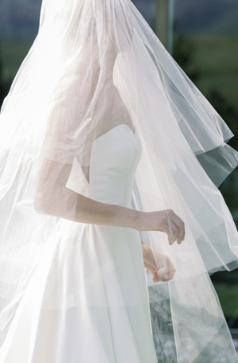 Toni Federici Wedding Cake #4 default Light Ivory thumbnail