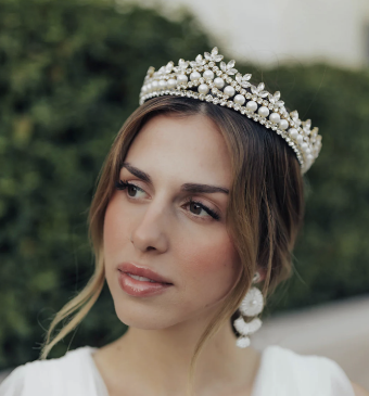 Untamed Petals Gala Crown #0 default Gold thumbnail