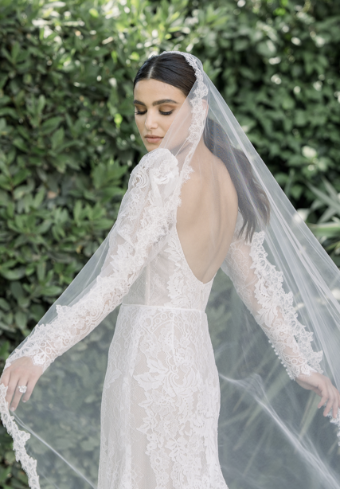 Toni Federici Leona #4 default Light Ivory thumbnail