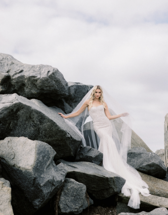 Toni Federici Constance #2 default Light Ivory thumbnail