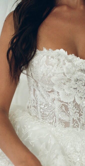 Untamed Petals Jacqueline #11 White thumbnail