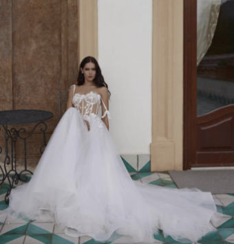 Rara Avis Ulyana (RA) #1 White thumbnail