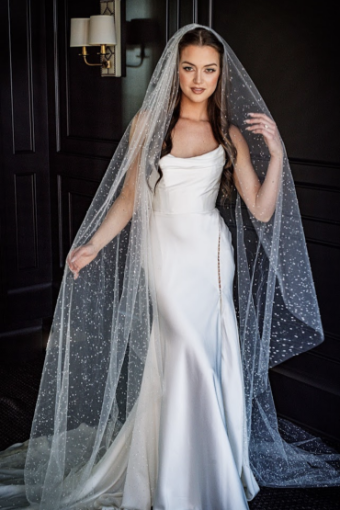 Toni Federici Crystalline #3 default Light Ivory thumbnail