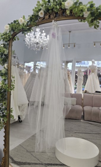 Ansonia Bridal Veils and Accessories Style# E1606IV #0 default Iv thumbnail