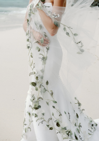 Toni Federici Morning Glory #2 Light Ivory thumbnail